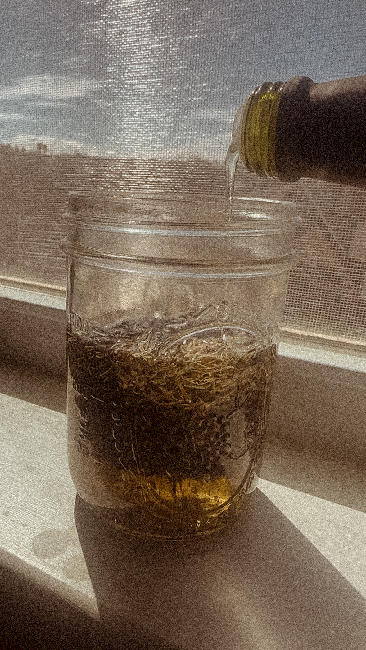 Natural bedtime bath salts made with Epsom salt, baking soda, and magnesium flakes Handmade herbal bath soak for nighttime self-care routine